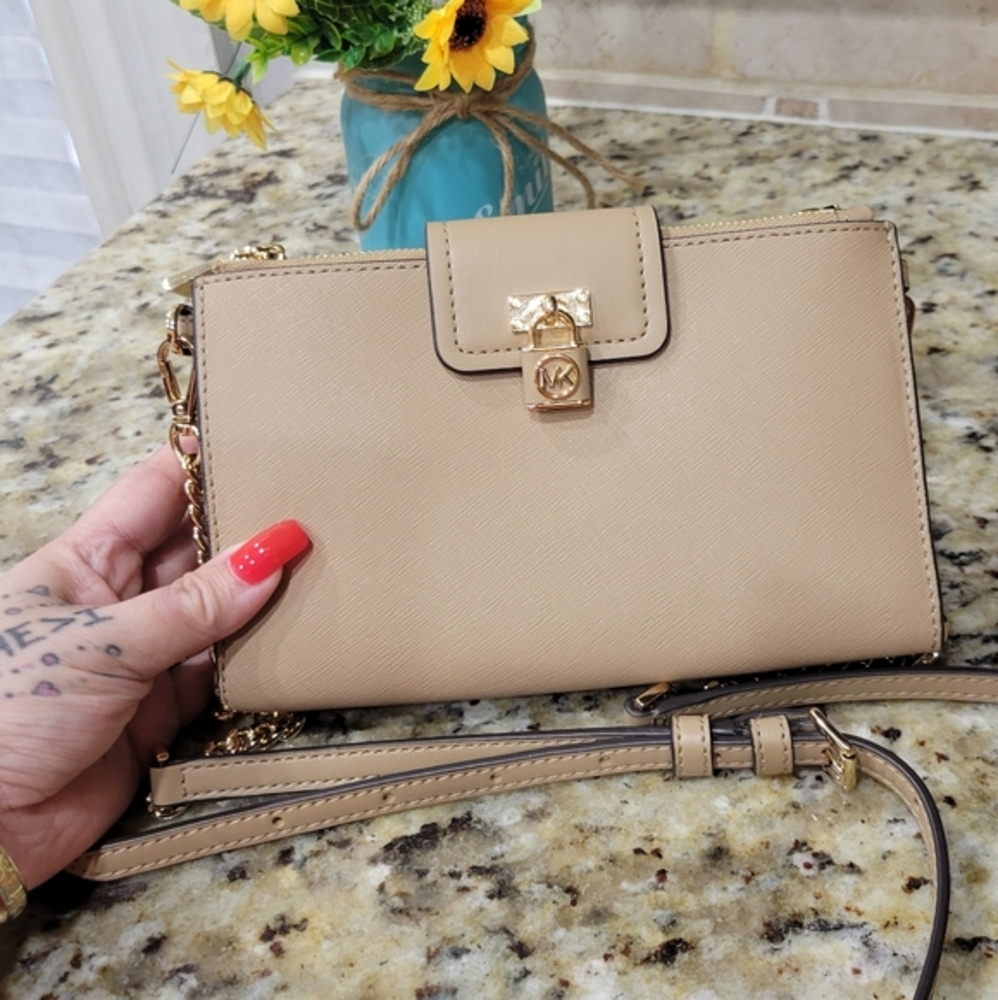 Michael Kors Signature Crossbody Bag